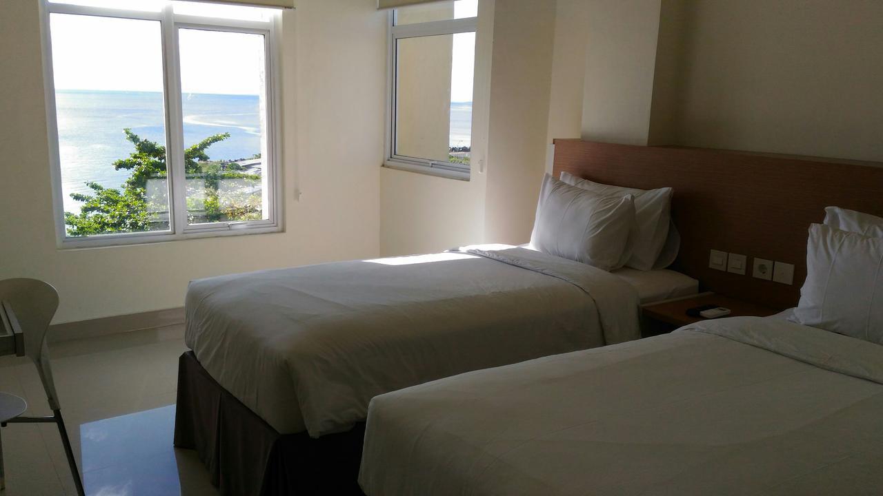 Big Fish Hotel Manado Exterior foto